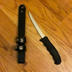 Cutco Fisherman’s Solution knife with sheath